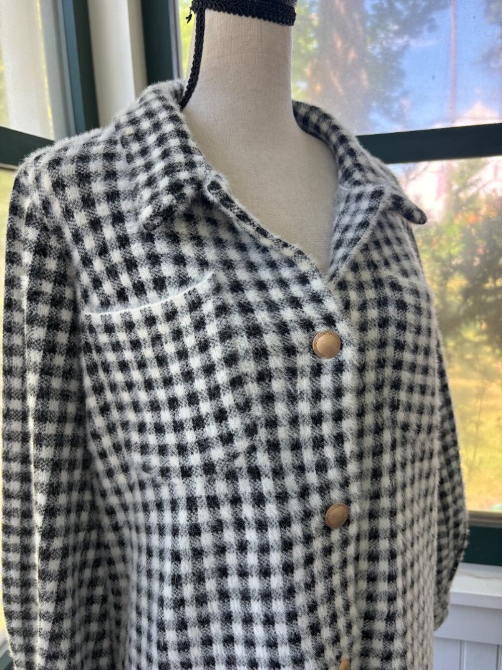 Max Studio Houndstooth Fuzzy Button-Front Shacket Medium NWT - Picture 2 of 5